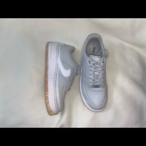 size 7 platform air force 1’s